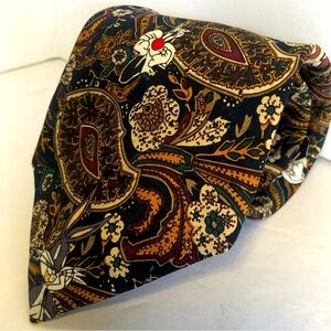 Looney Toons Mania Paisley Tie. 100% Polyester